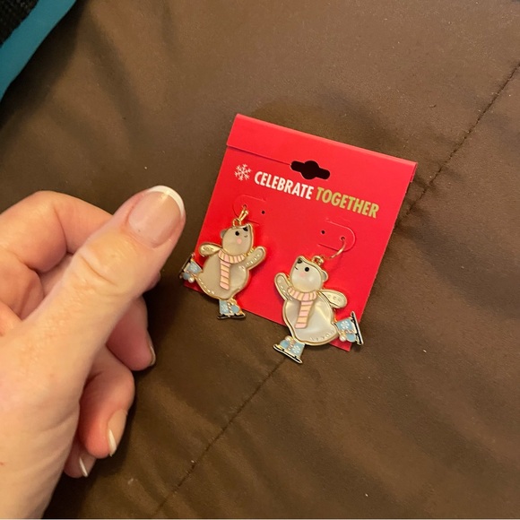 Dangling Assorted hook earrings - all 4 - Picture 3 of 5